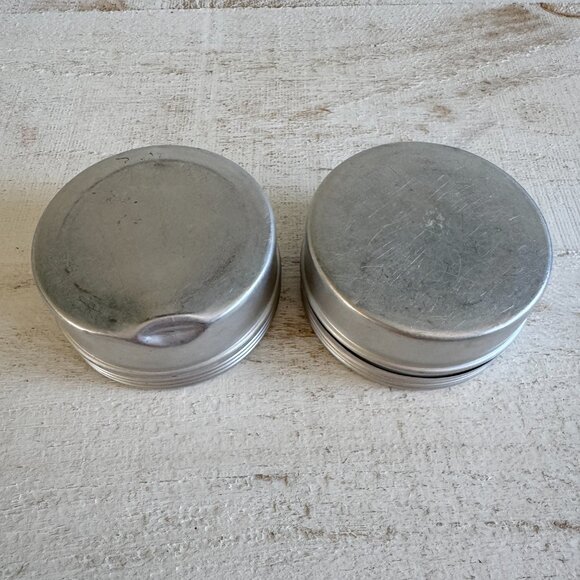 Vintage Set of Two Virgo Aluminium Travel Tins with Glass Inserts - Picture 4 of 11
